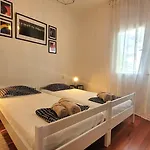 Apartament Loncar *